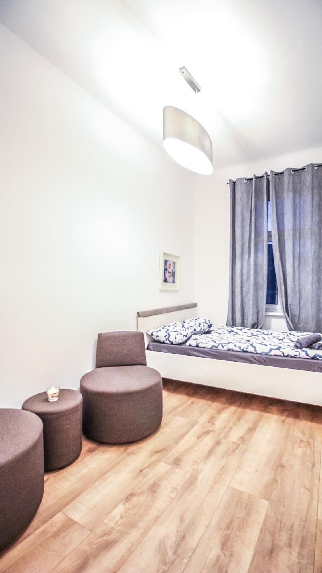 Disc Cozy In Liesing Séjour chez l'habitant
