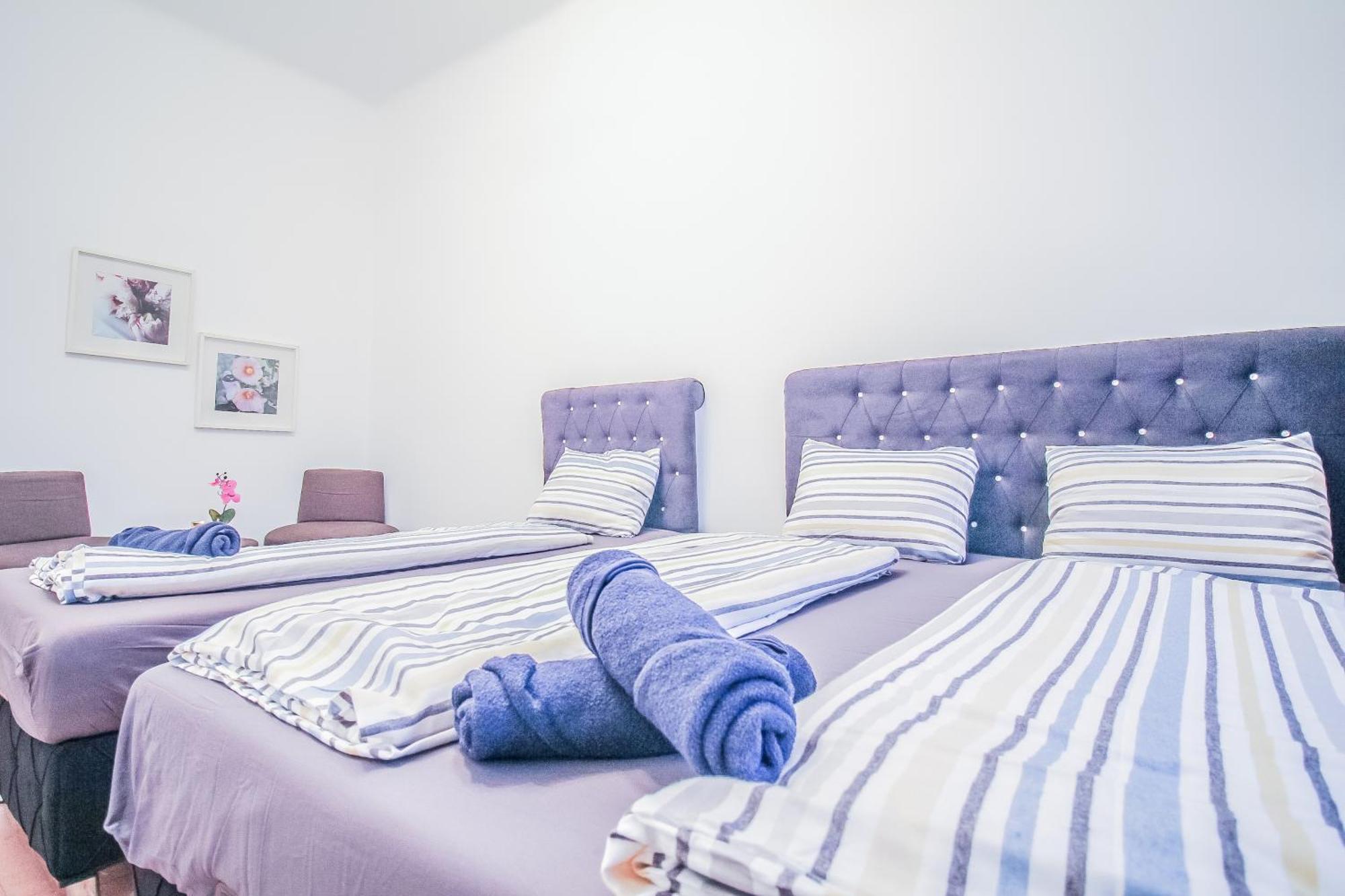 Disc Cozy In Liesing * Vienne