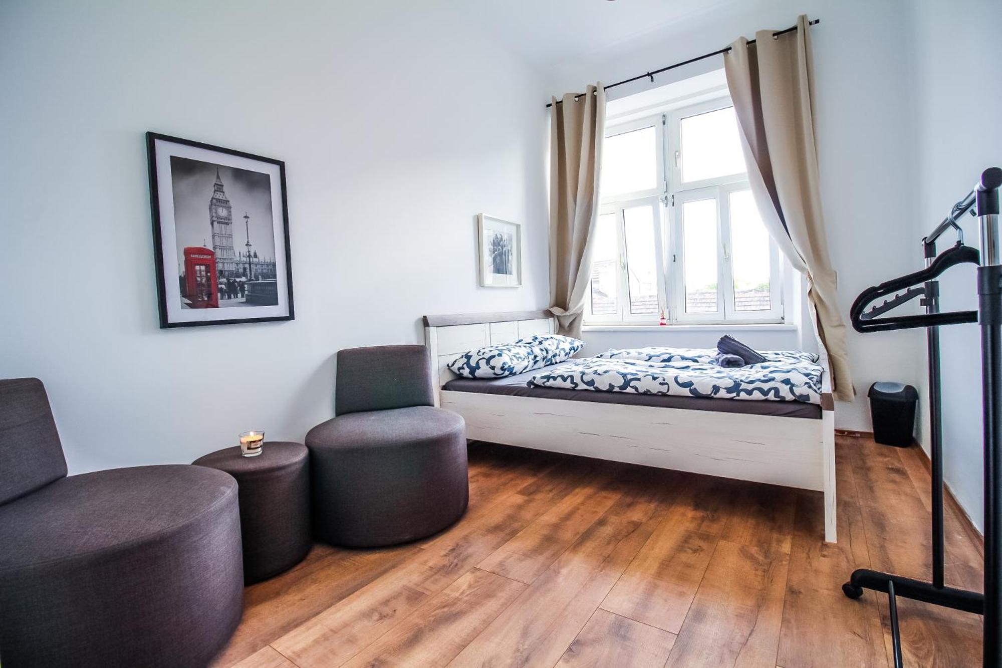 Disc Cozy In Liesing Séjour chez l'habitant